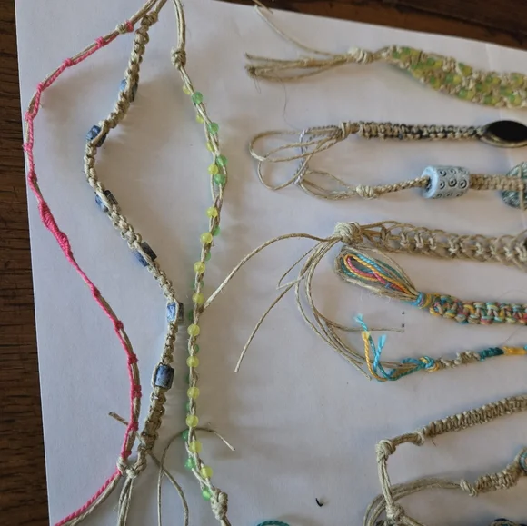 Hemp Bracelets Lot Of 15 Colorful Beaded - Picture 5 of 7
